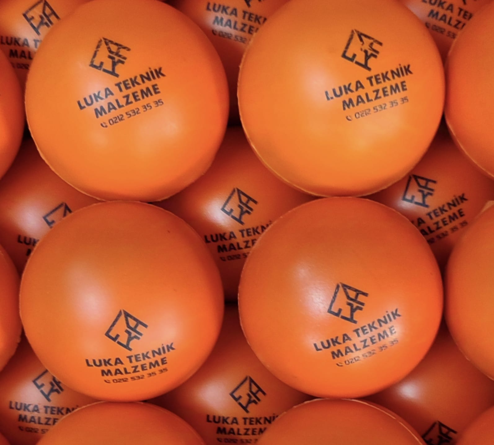 Luka Teknik Malzeme logo baskılı turuncu stres topu